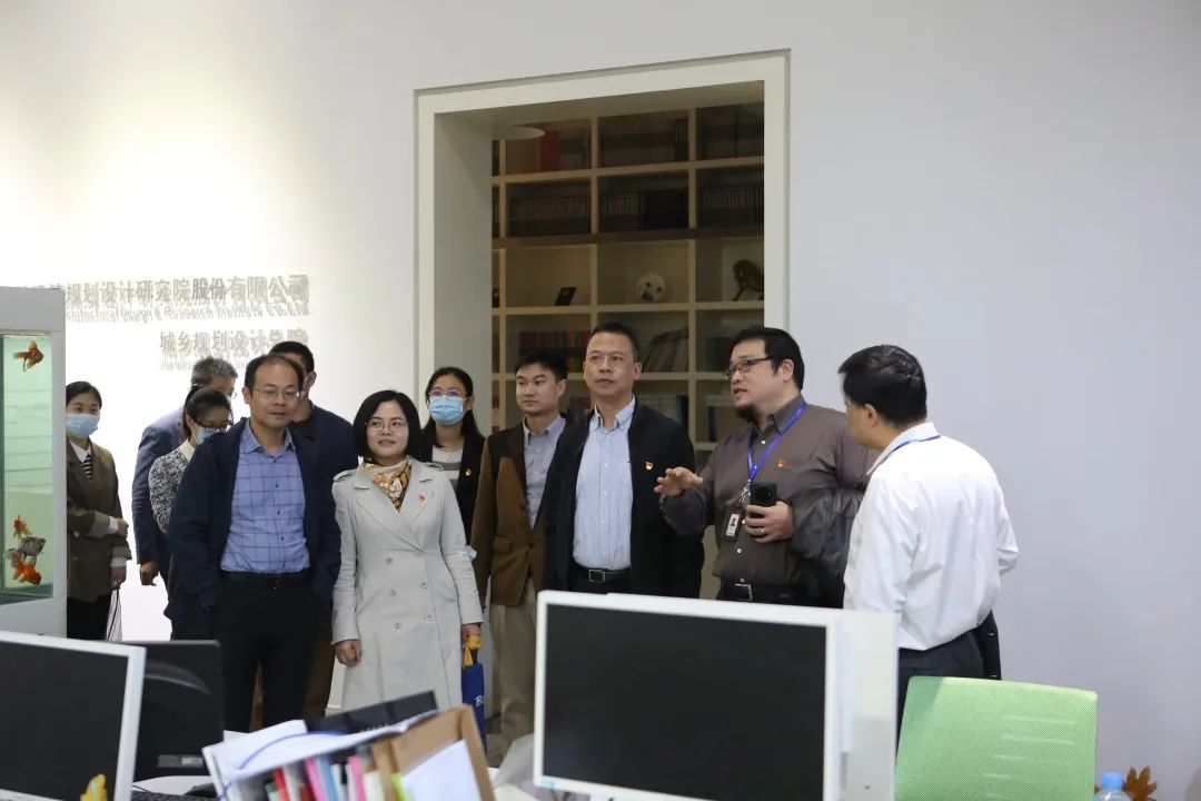 LDG党建︱上师大环地学院与上海经纬联合开展“庆祝二十大，开启新征程”主题党日活动